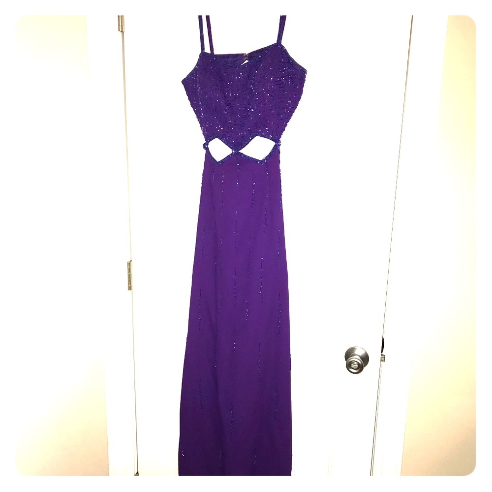 Prom dress/ball gown💕like new💕diamond cut outs